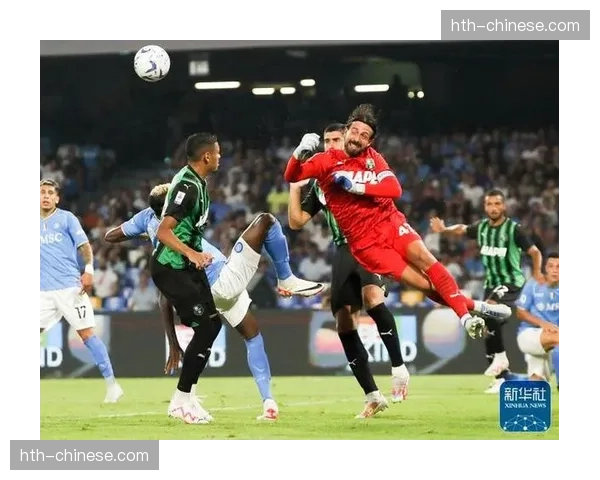 伤情更新：奥斯梅恩参加球队合练，有望在周末对阵萨索洛的比赛中复出